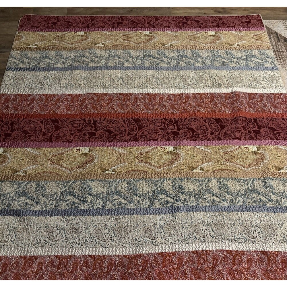 VERY NICE AND HEAVY 82”x82” Blanket And Shams